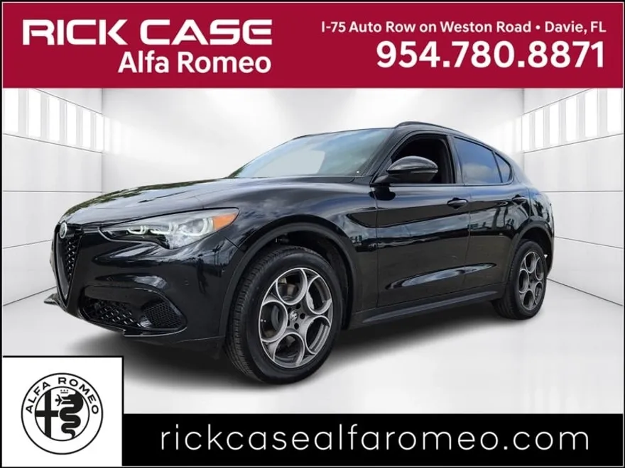2025 Alfa Romeo Stelvio Sprint photo 1