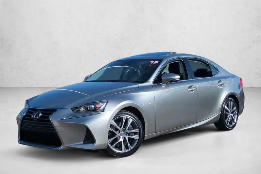 2019 Lexus IS 300 photo 1