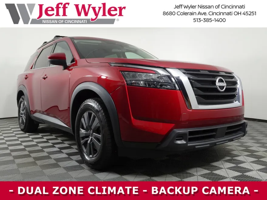 2023 Nissan Pathfinder SV photo 1
