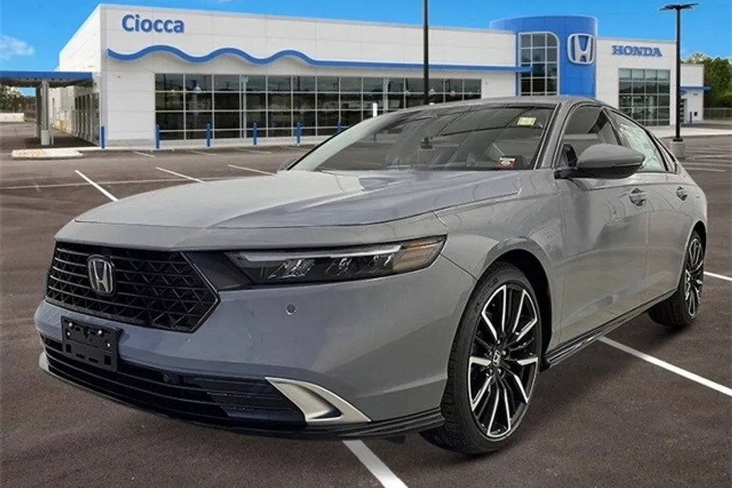 2025 Honda Accord Hybrid Touring photo 1