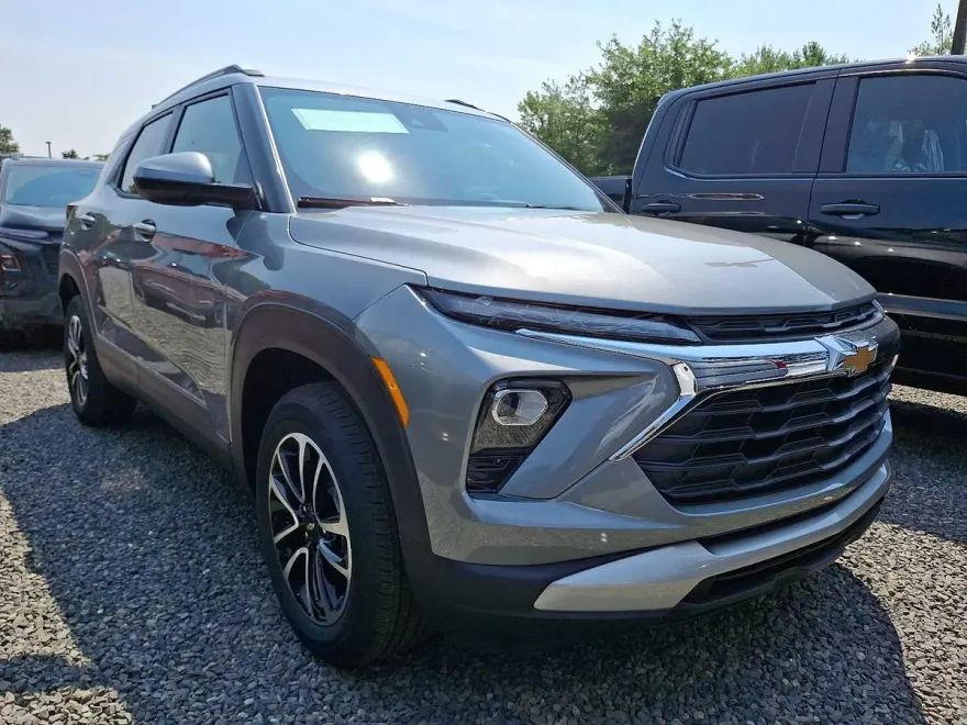 2026 Chevrolet Trailblazer LT photo 1