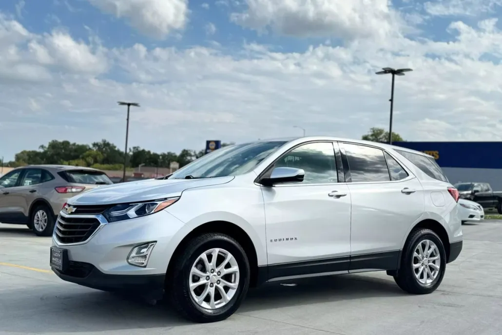 2019 Chevrolet Equinox LT photo 1