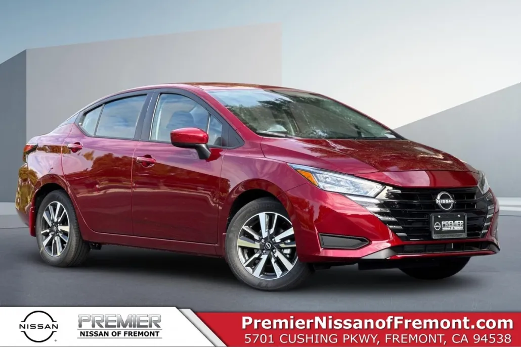 2025 Nissan Versa 1.6 SV photo 1
