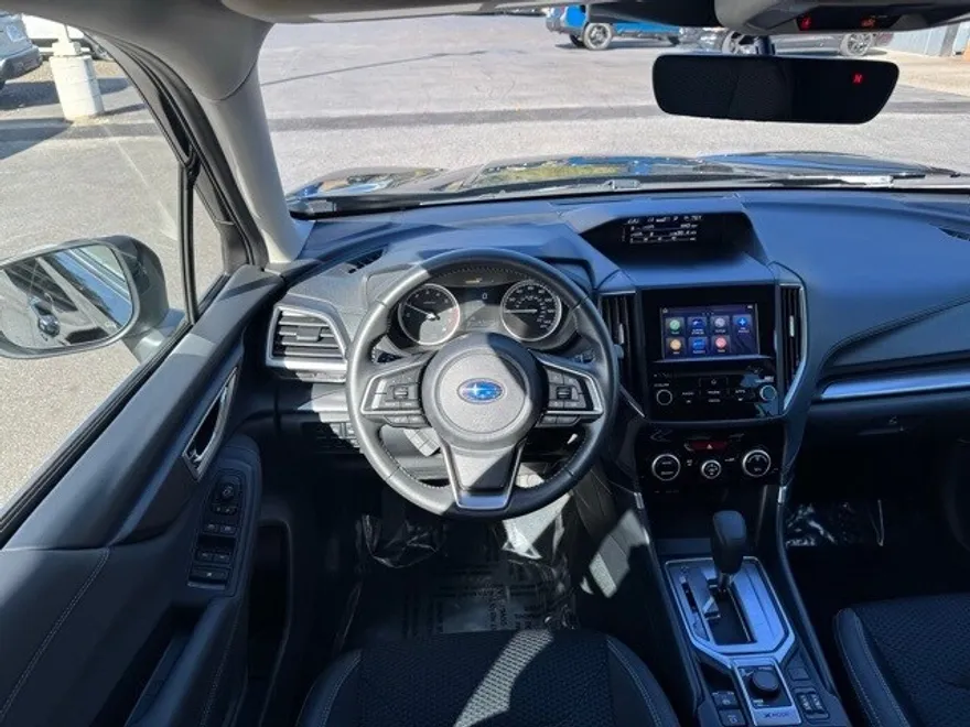 2023 Subaru Forester Premium photo 1