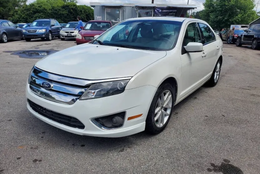 2012 Ford Fusion SEL photo 1