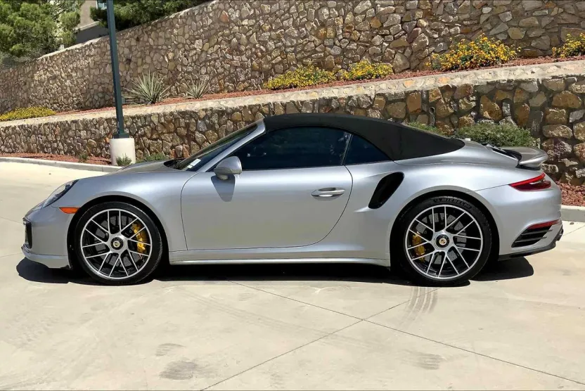 2019 Porsche 911 Turbo S photo 1