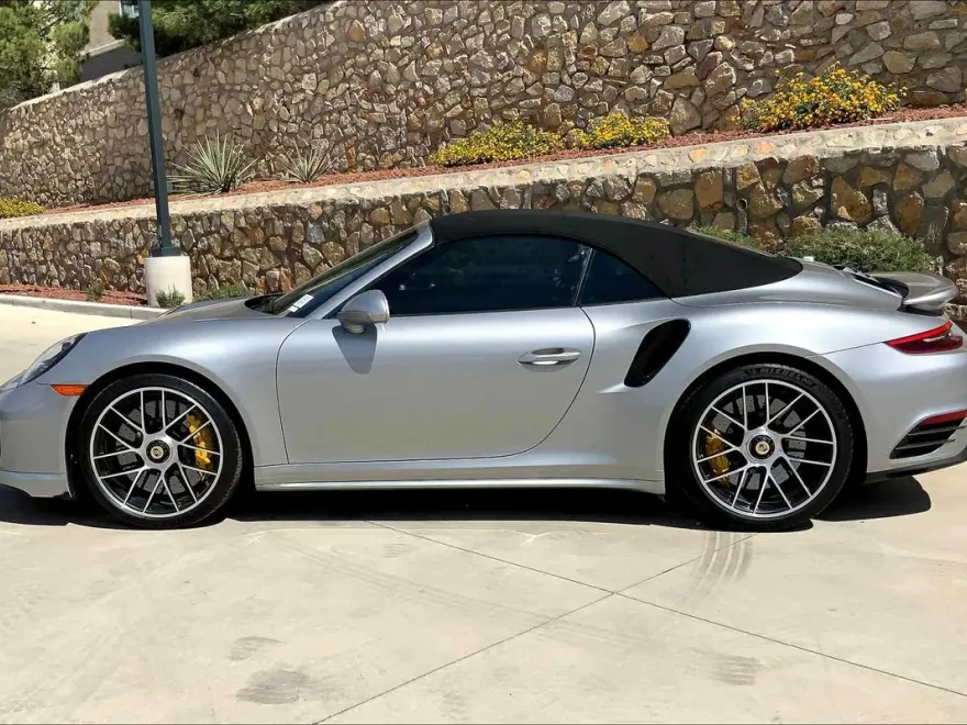 2019 Porsche 911 Turbo S photo 1