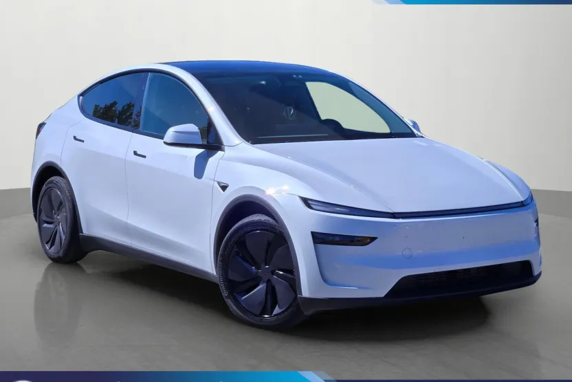2026 Tesla Model Y Long Range photo 1