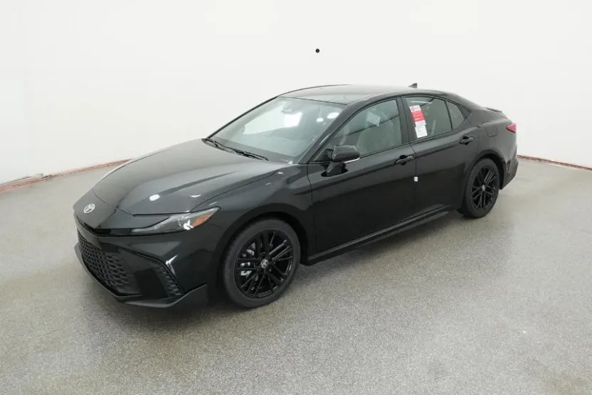 2026 Toyota Camry SE photo 1