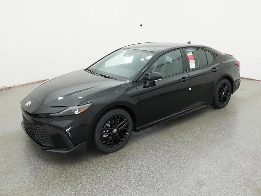 2026 Toyota Camry SE photo 1
