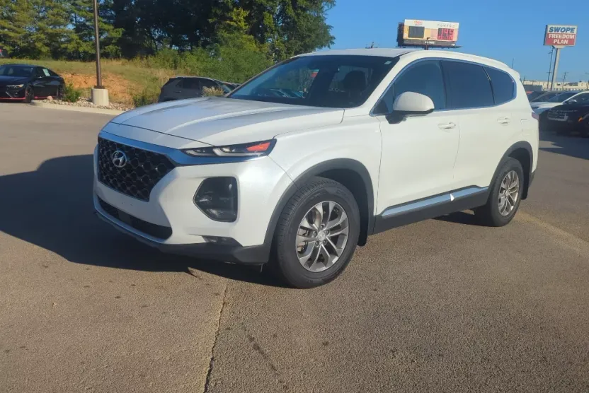 2020 Hyundai Santa Fe SEL photo 1