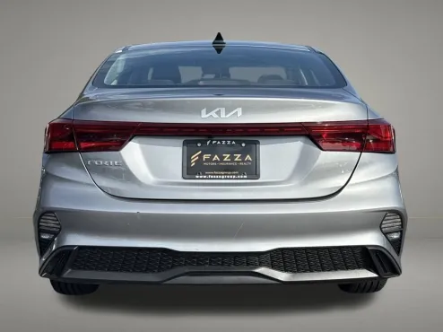 2024 Kia Forte LXS photo 4