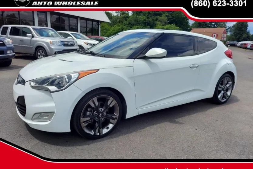 2015 Hyundai Veloster photo 1