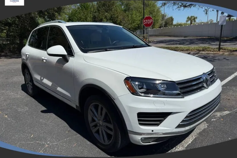 2015 Volkswagen Touareg V6 FSI TDI Hybrid photo 1