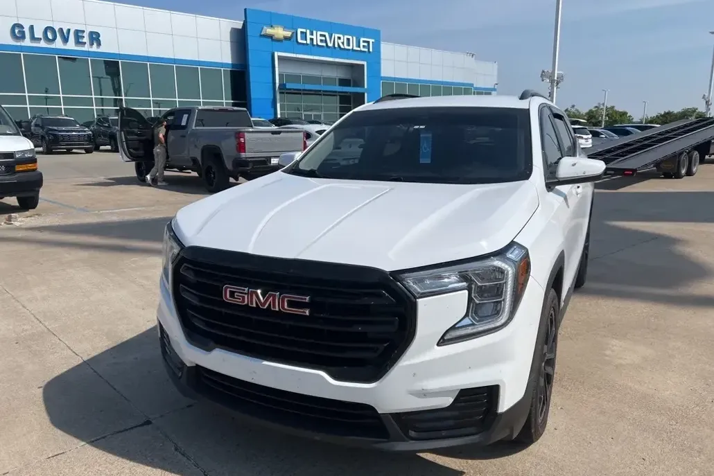 2022 Gmc Terrain SLE photo 1