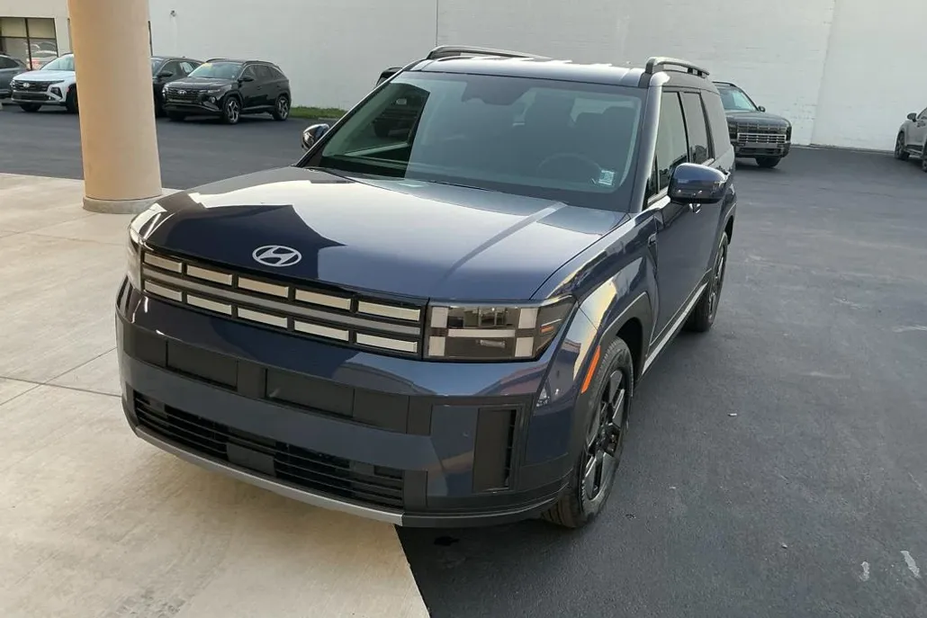 2026 Hyundai Santa Fe SEL photo 1