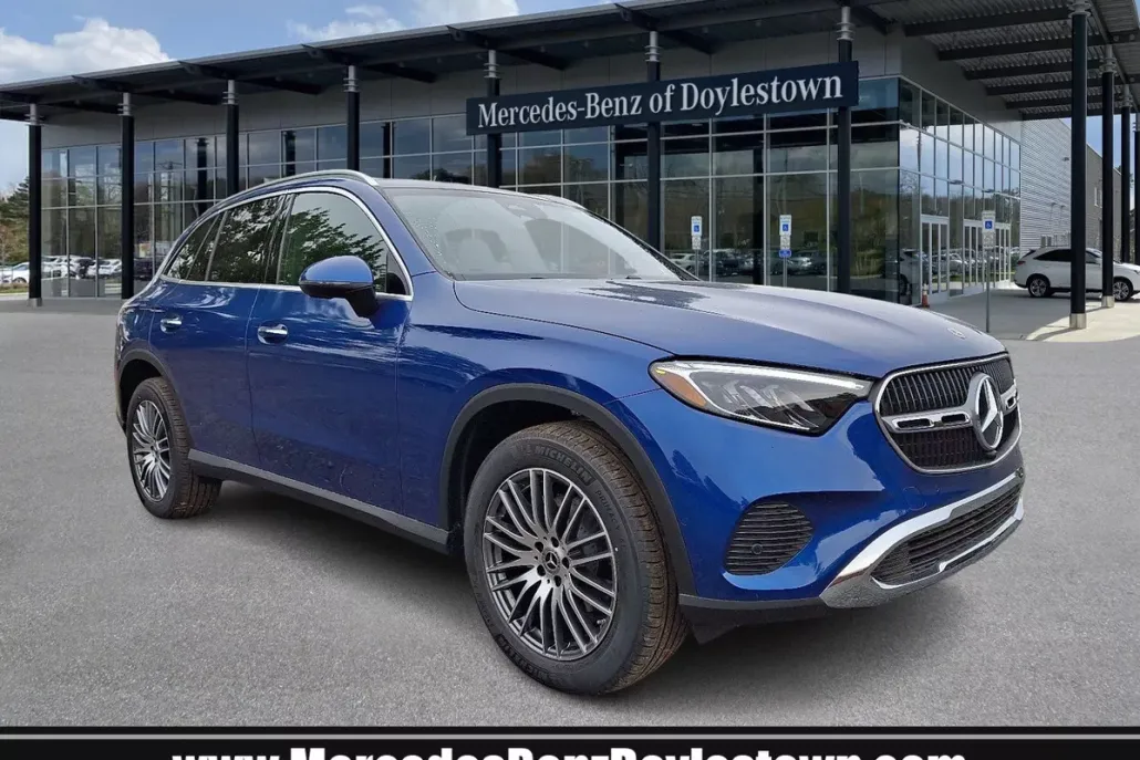 2025 Mercedes Benz GLC 300 4MATIC photo 1