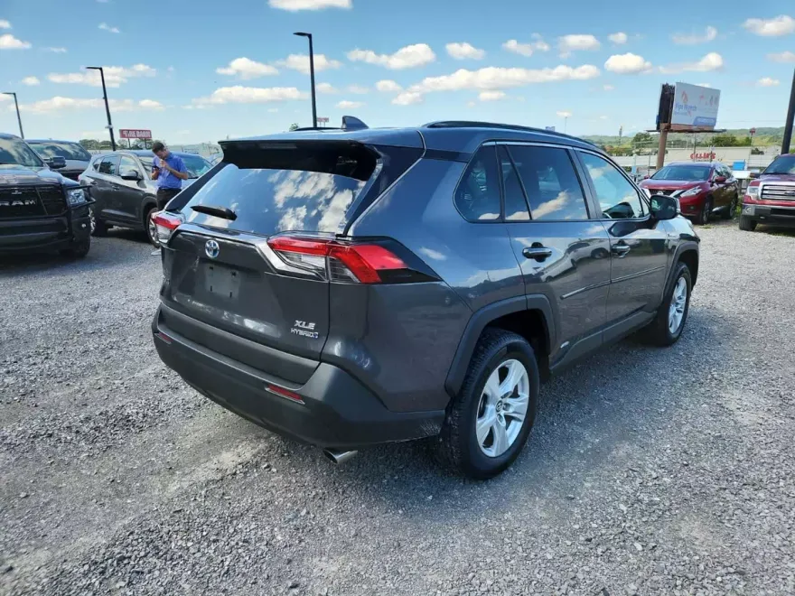 2020 Toyota RAV4 Hybrid XLE photo 1