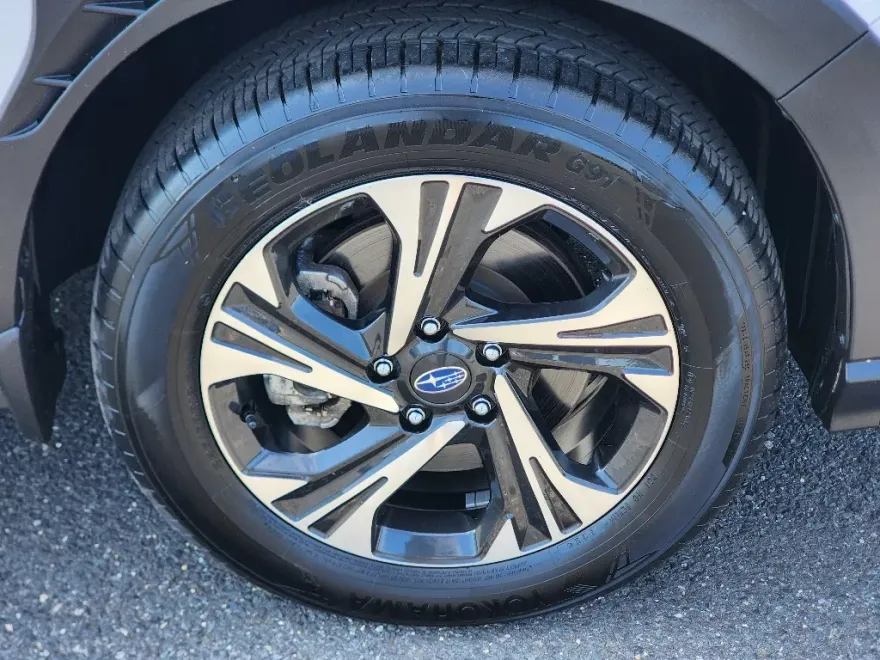 2024 Subaru Crosstrek Premium photo 1