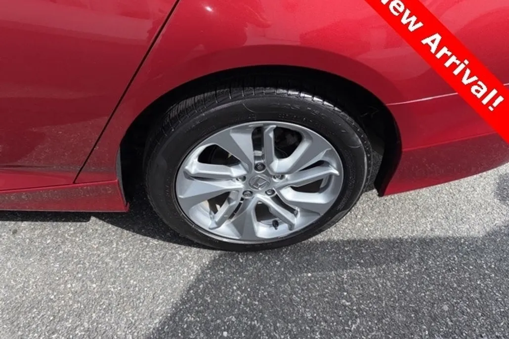 2018 Honda Accord LX photo 1