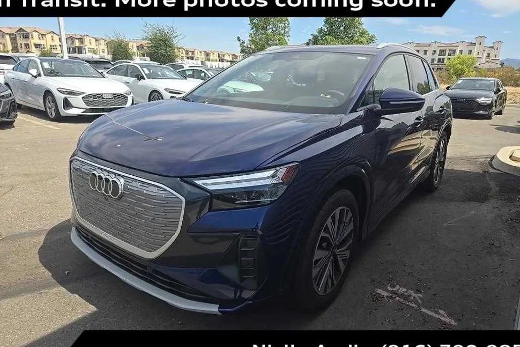 2023 Audi Q4 40 E-tron Premium Plus photo 1