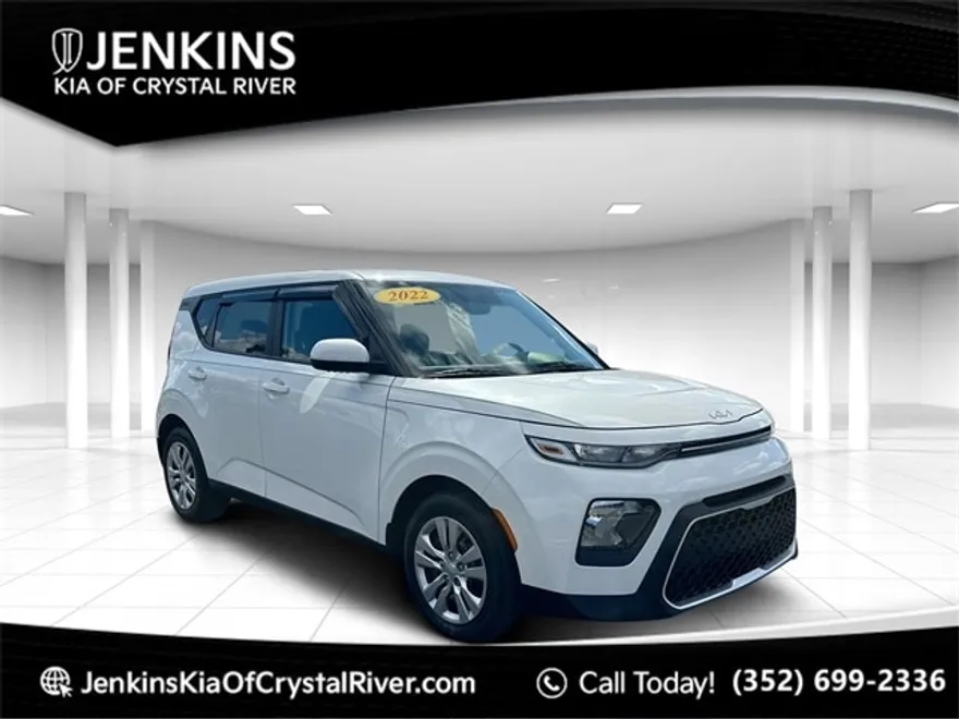 2022 Kia Soul LX photo 1