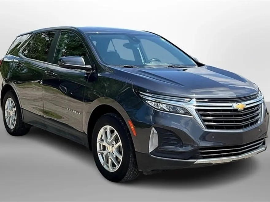 2022 Chevrolet Equinox LT photo 1
