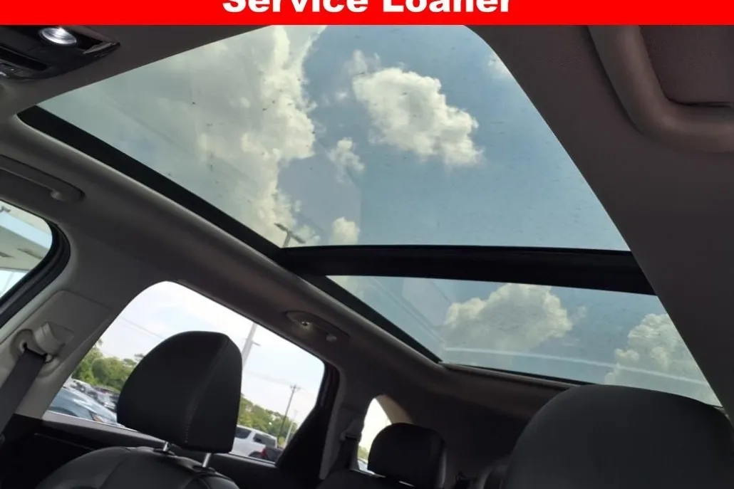 2025 Kia Sorento S photo 1