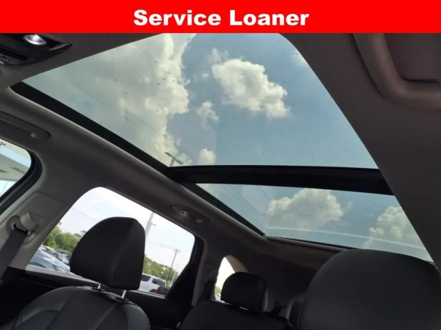 2025 Kia Sorento S photo 1