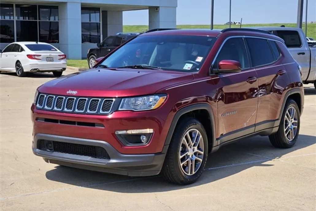 2020 Jeep Compass Latitude photo 1