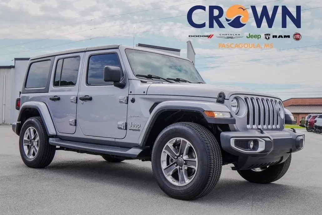 2020 Jeep Wrangler Unlimited Sahara photo 1
