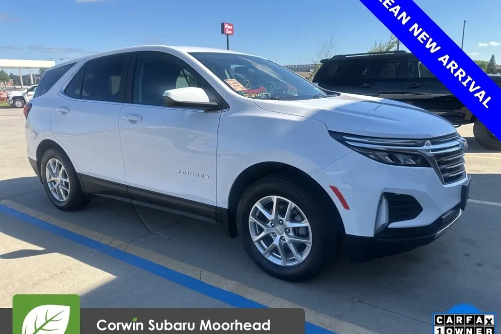 2023 Chevrolet Equinox LT photo 1