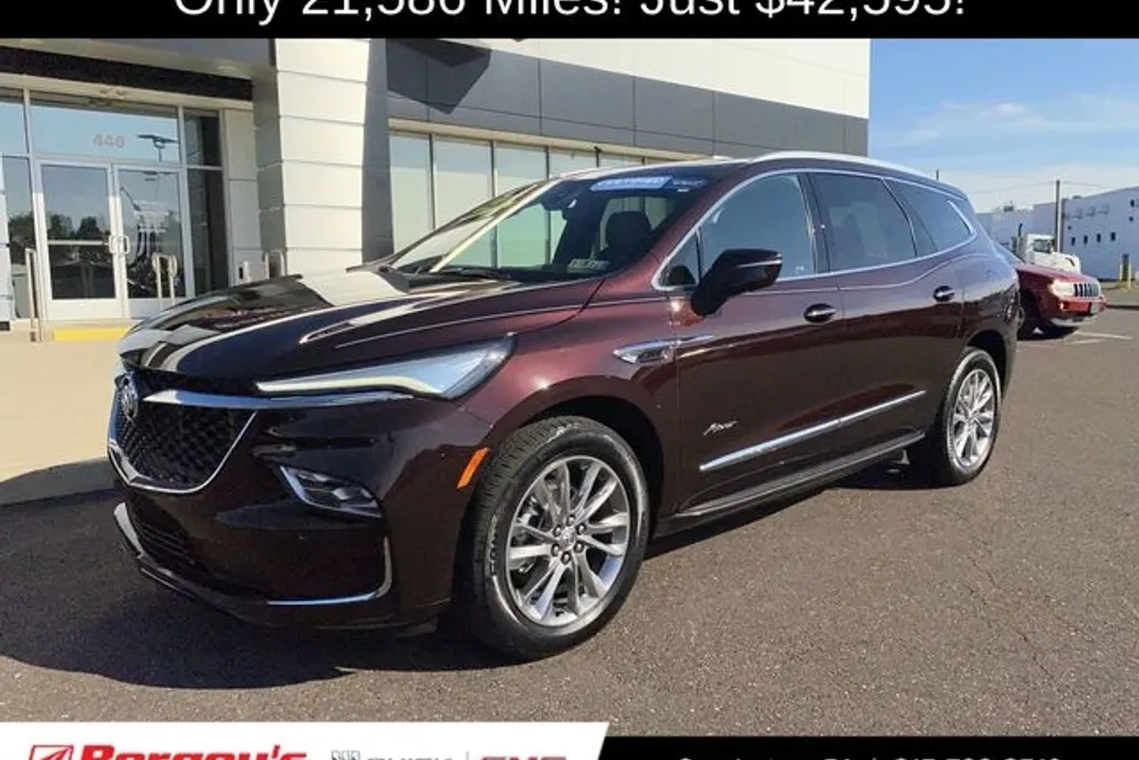 2023 Buick Enclave Avenir photo 1