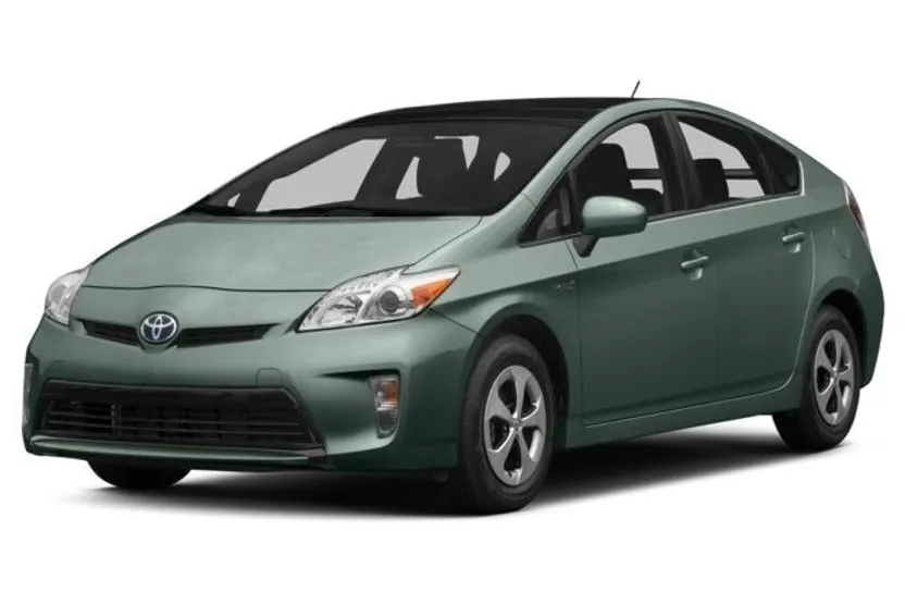 2015 Toyota Prius Three photo 1