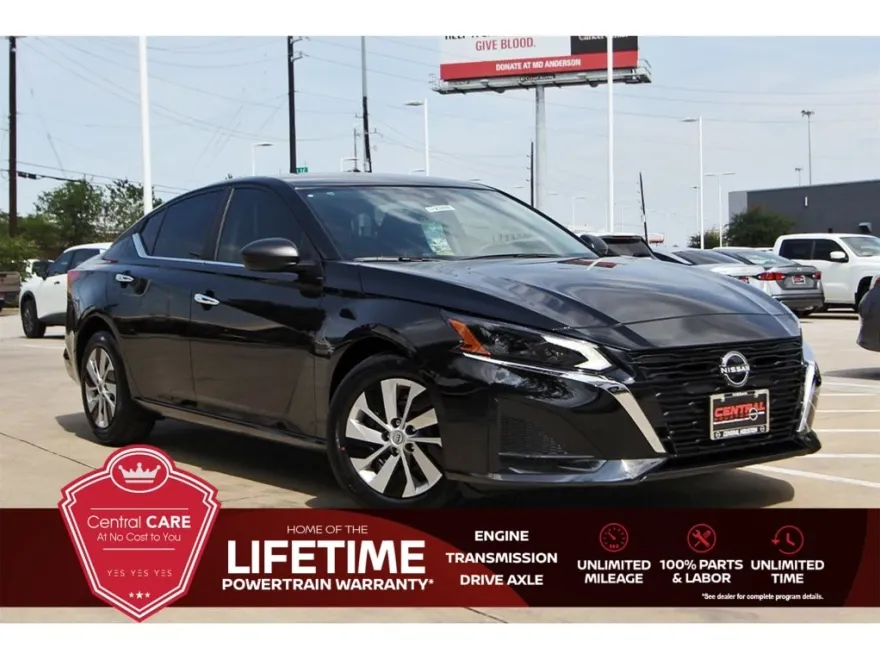 2025 Nissan Altima S photo 1
