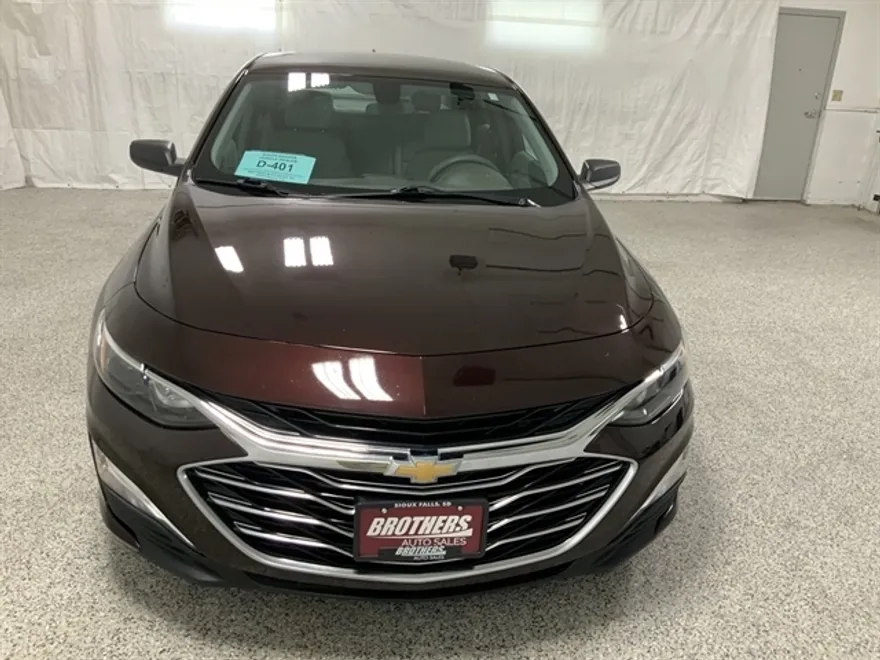 2020 Chevrolet Malibu LS photo 1