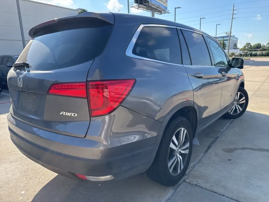 2016 Honda Pilot EX-L photo 1