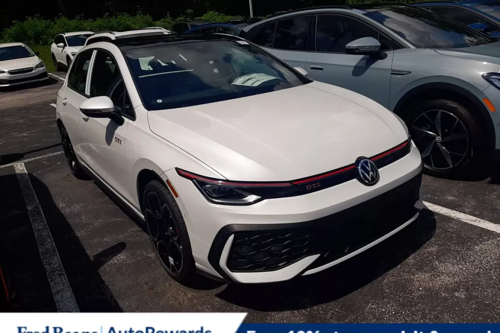 2025 Volkswagen Golf GTI Autobahn photo 1