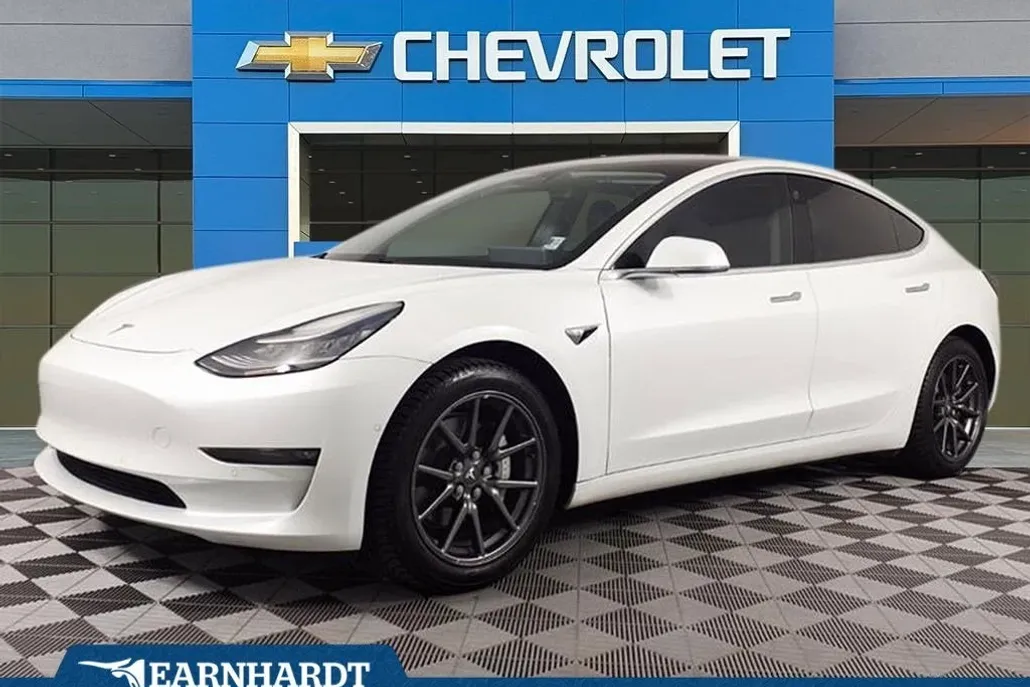 2018 Tesla Model 3 Long Range photo 1