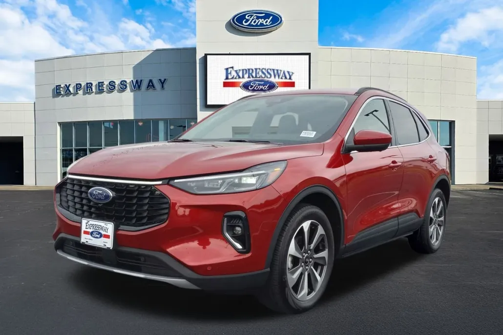 2023 Ford Escape Platinum photo 1