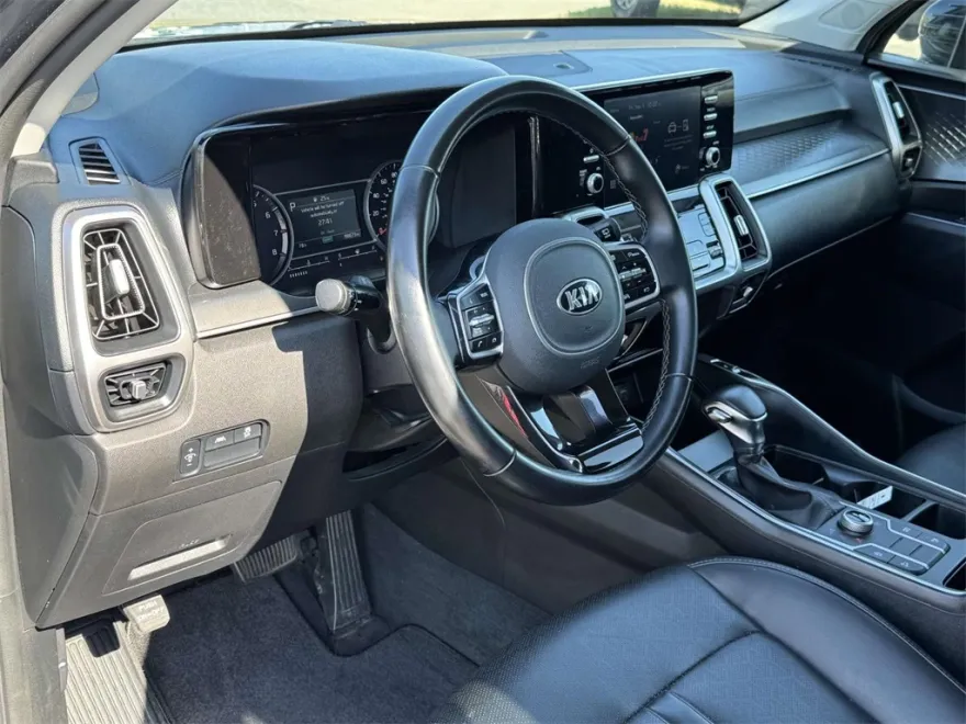 2021 Kia Sorento S photo 1