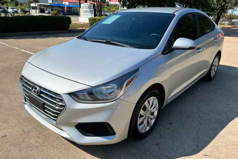2021 Hyundai Accent SE photo 1
