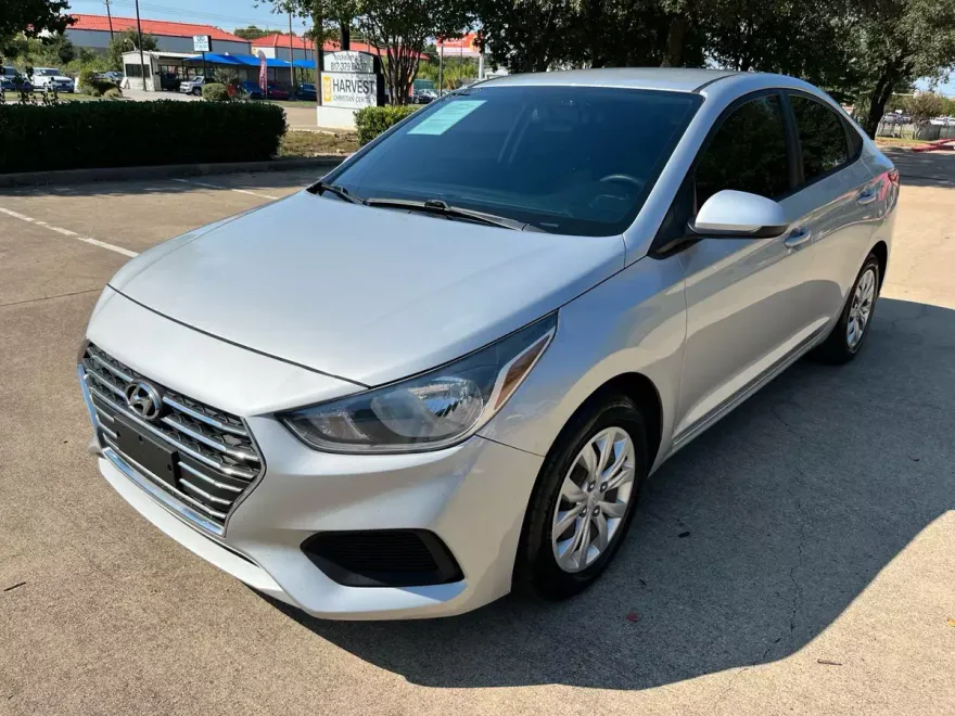 2021 Hyundai Accent SE photo 1