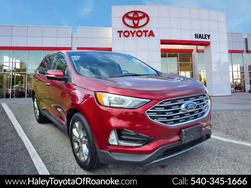 2019 Ford Edge Titanium photo 1