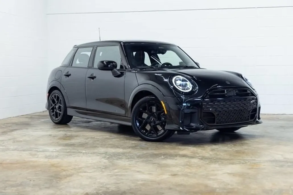 2025 Mini Cooper 4 Door Hardtop S Iconic photo 1