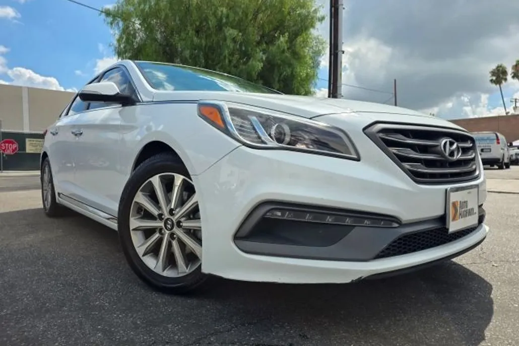 2017 Hyundai Sonata Sport Limited 2.0T photo 1