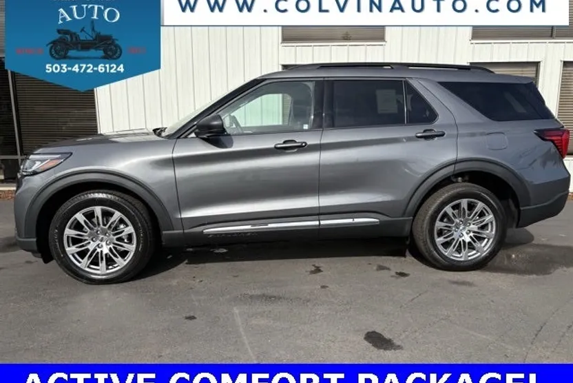 2025 Ford Explorer photo 1
