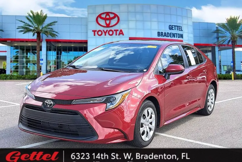 2024 Toyota Corolla LE photo 1