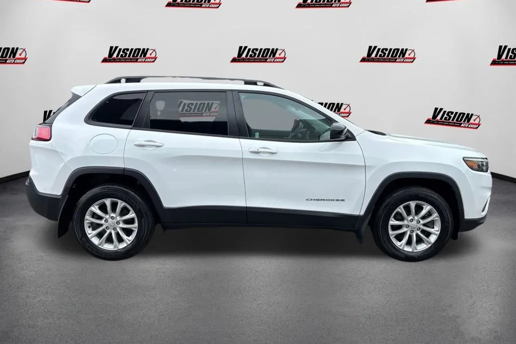 2022 Jeep Cherokee Latitude Lux photo 1