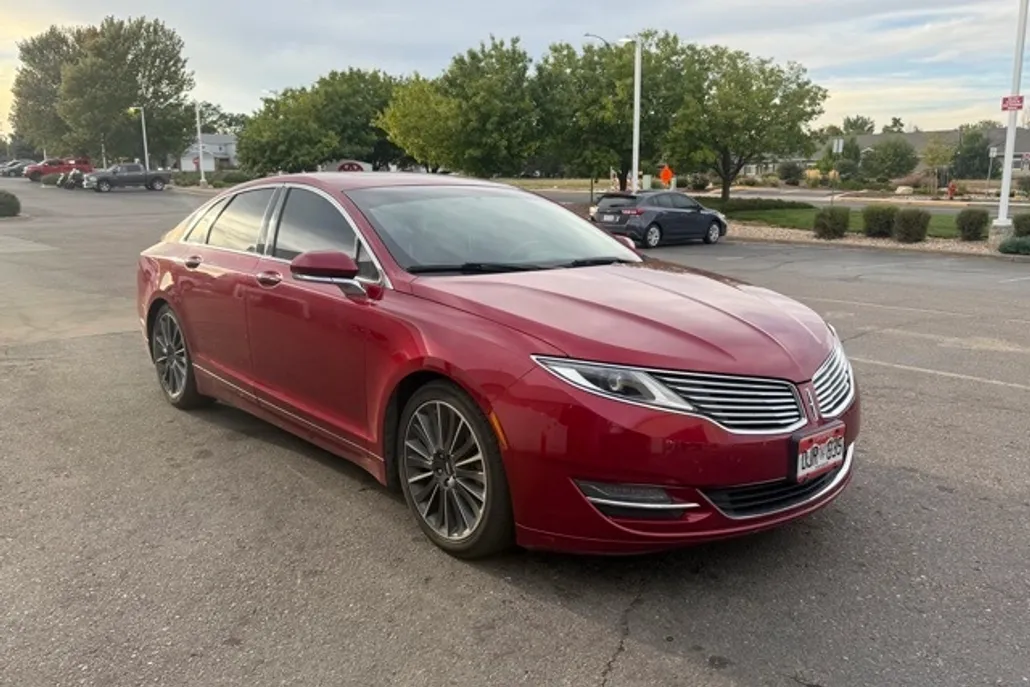 2016 Lincoln MKZ Base photo 1